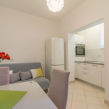 Apartments Tolic Biograd Na Moru Exterior photo