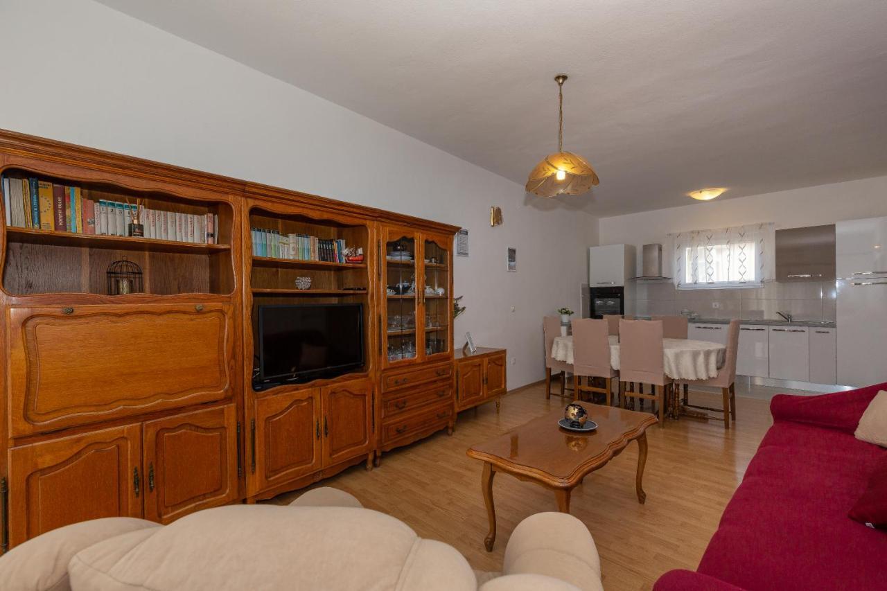 Apartments Tolic Biograd Na Moru Exterior photo