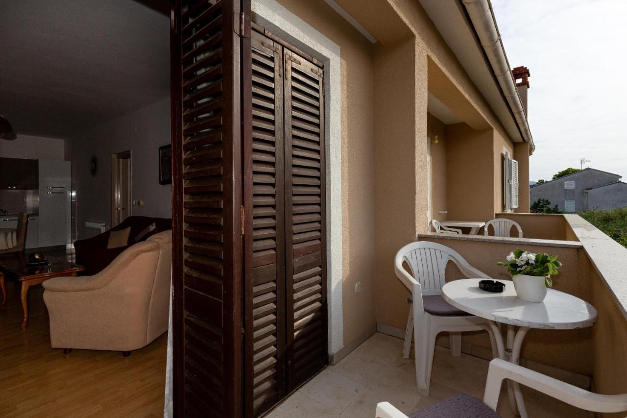 Apartments Tolic Biograd Na Moru Exterior photo